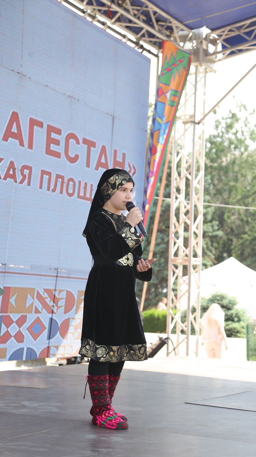 Молодёжный форум «Культурное единство и многообразие малочисленных народов Дагестана в России» продолжился поэтической площадкой «Мой Дагестан»