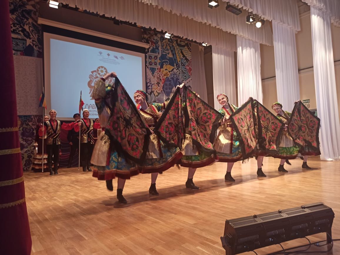 2 июля в с. Аверьяновка Кизлярского района продолжил работу фестиваль русской казачьей культуры «Слава казачья»